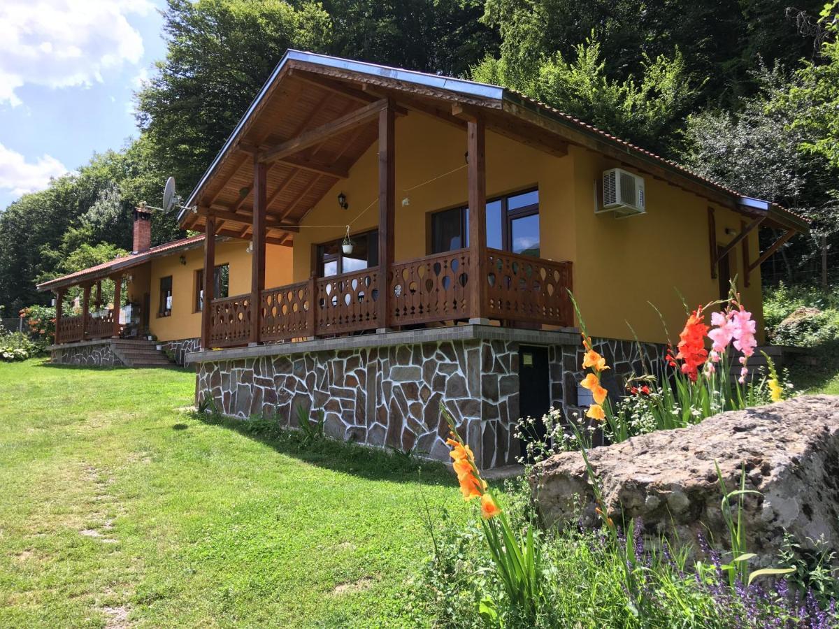 Бунгала Дара Kalofer Exterior foto